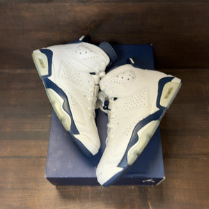 Jordan 6 Retro Midnight Navy (2022) Size 9 (Pre-Owned)