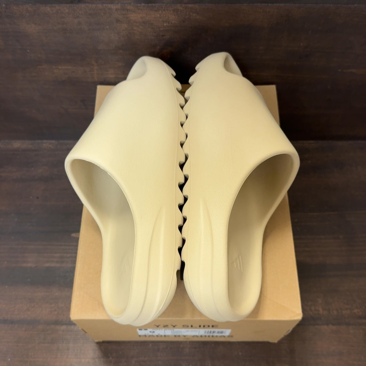 adidas Yeezy Slide Bone (2022/2023 Restock) - Image 4