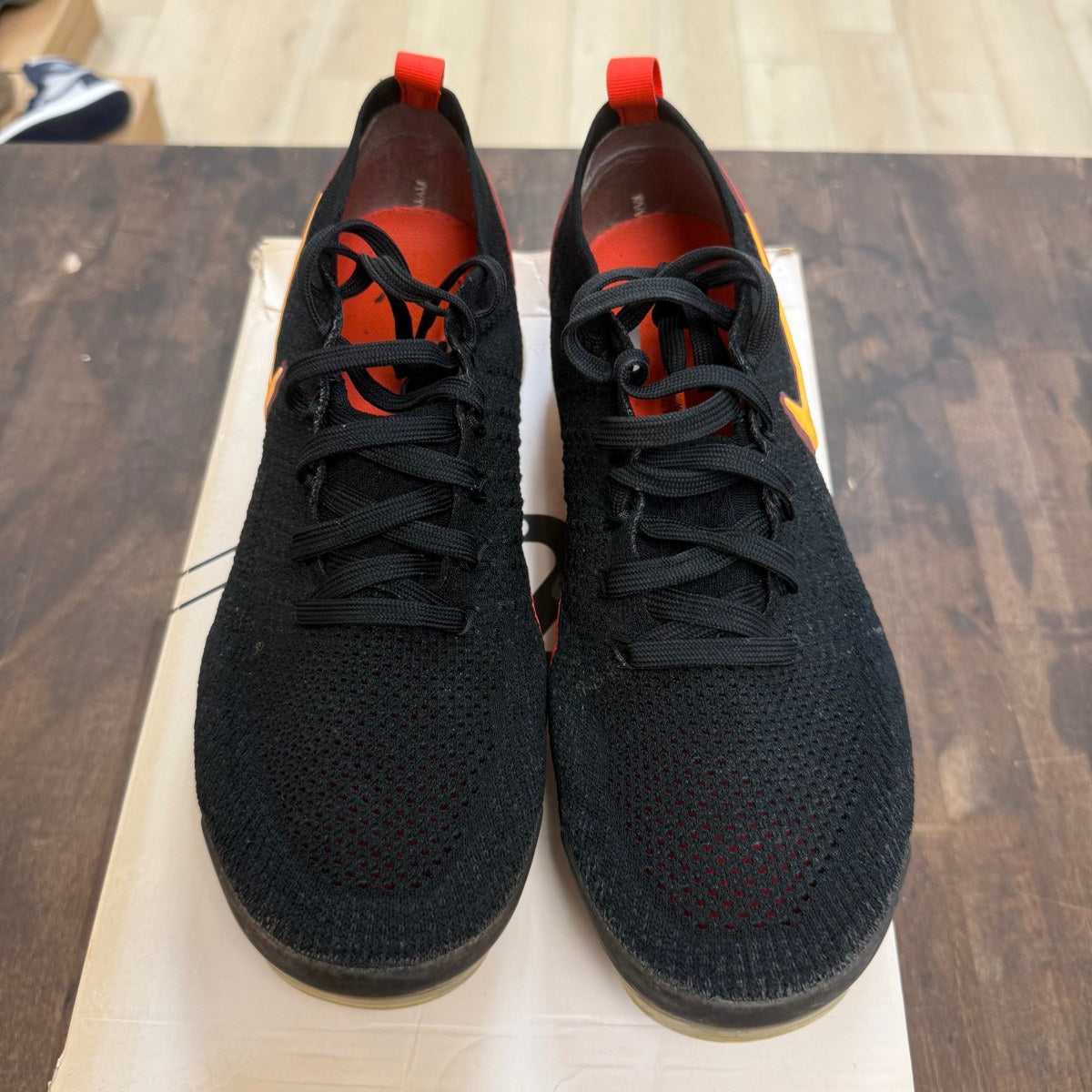 Nike Air VaporMax 2 Black Laser Orange Total Crimson Size 10.5 (Pre-Owned) - Image 2