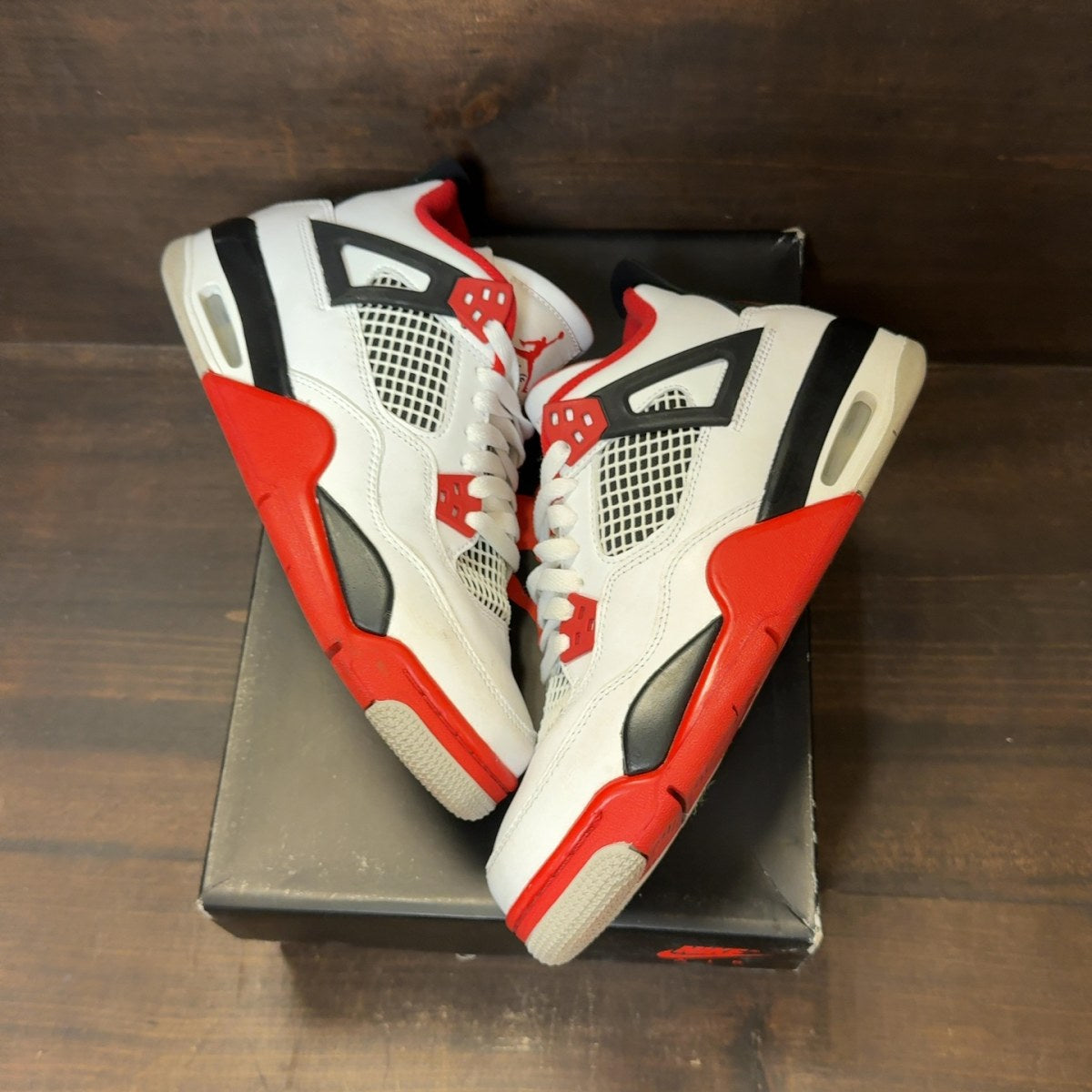 Jordan 4 Retro Fire Red (2020) (GS) - Image 2