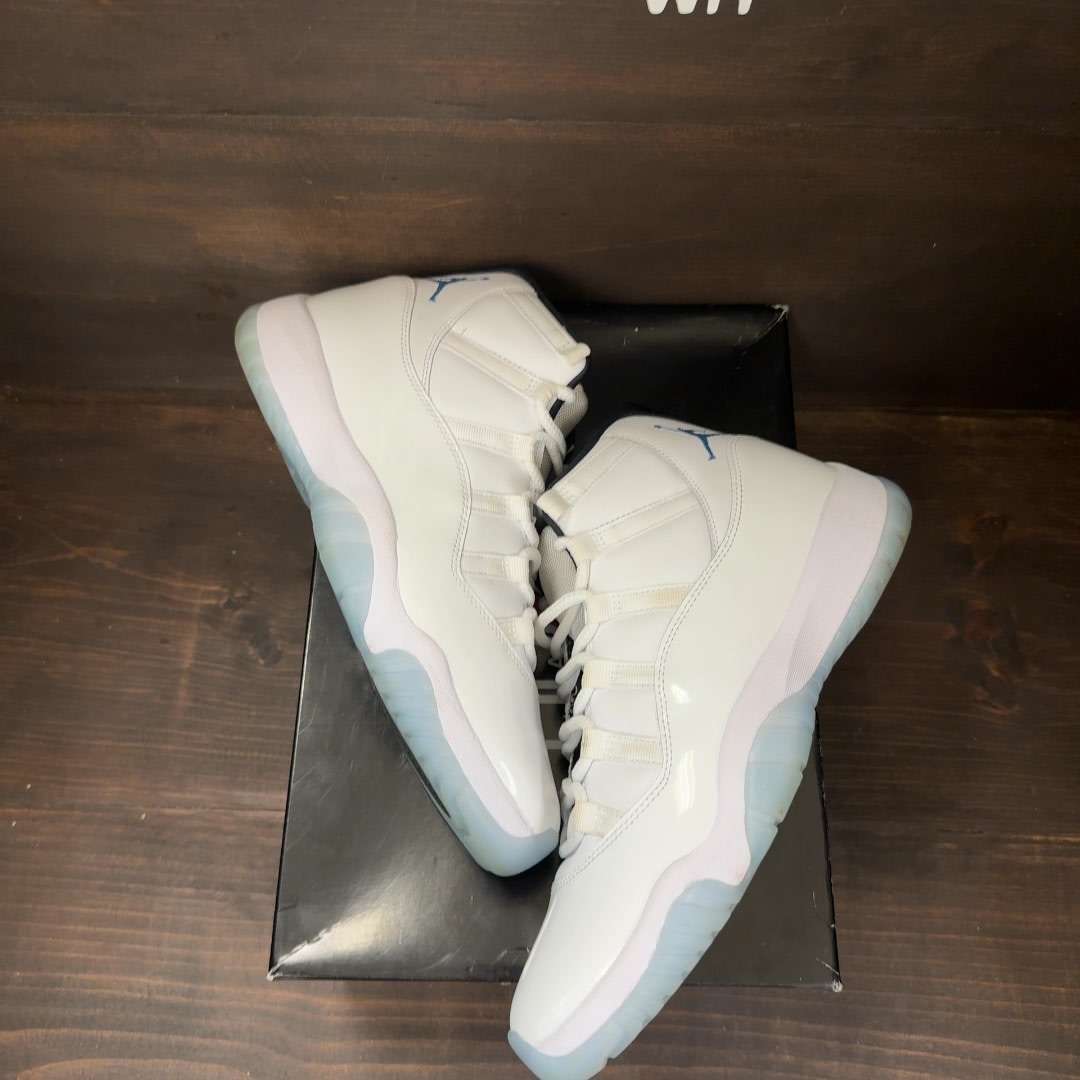 Jordan 11 Retro Legend Blue (2024) Size 10.5 (Pre-Owned)