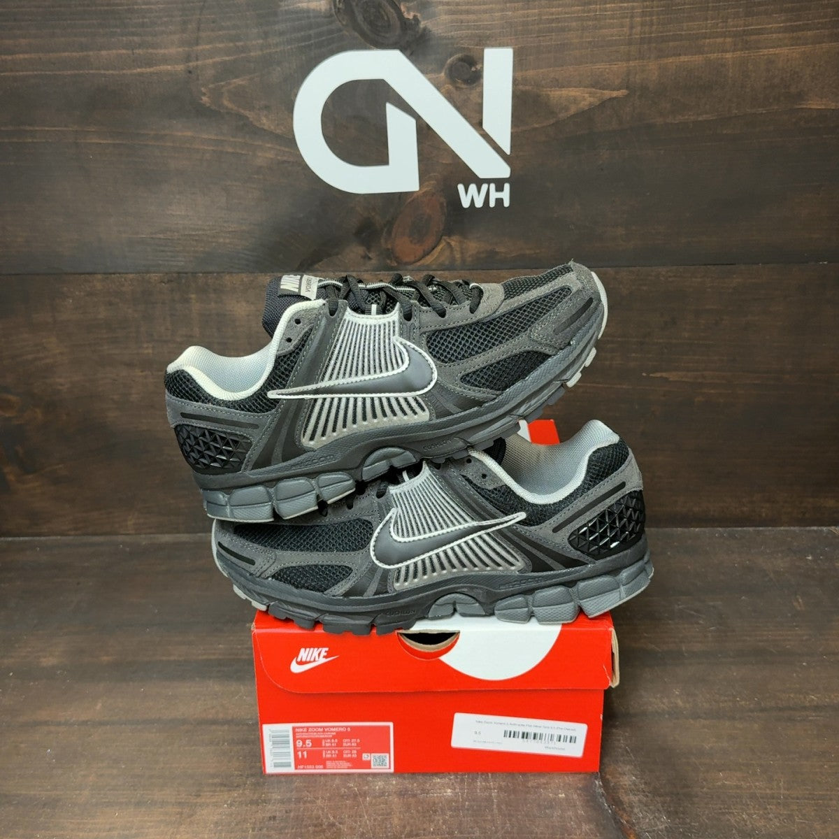 Nike Zoom Vomero 5 Anthracite Flat Silver - Image 1