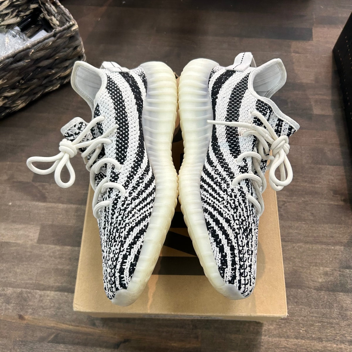 adidas Yeezy Boost 350 V2 Zebra - Image 3