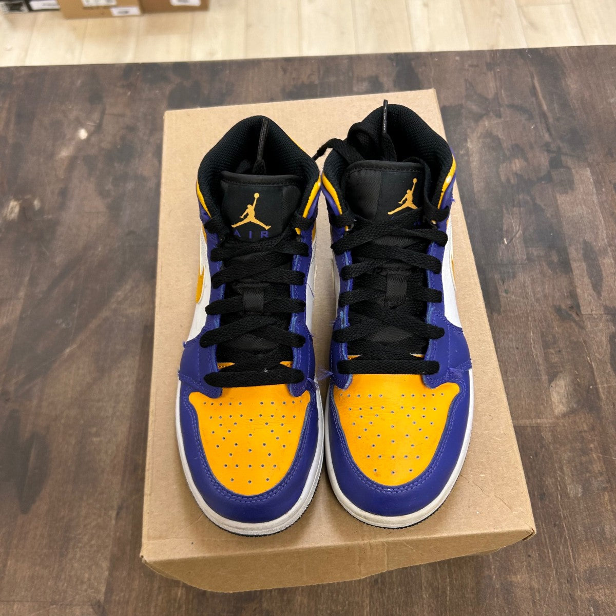 Jordan 1 Mid Lakers (2022) (GS) Size 4Y (Pre-Owned) - Image 2