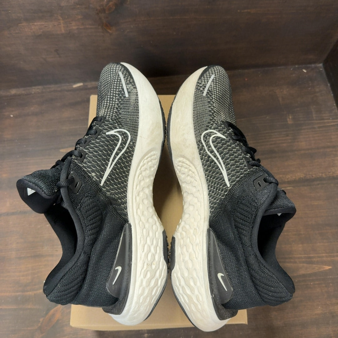 Nike ZoomX Invincible Run Flyknit 2 Black White Size 12 (Pre-Owned) - Image 6