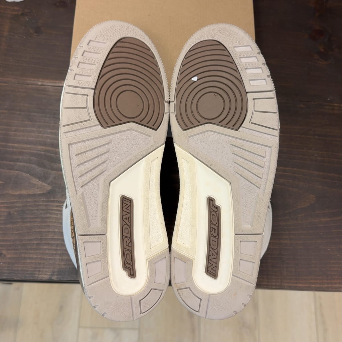 Jordan 3 Retro Palomino Size 12 (Pre-Owned) - aux