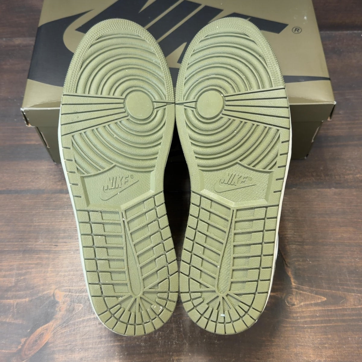 Jordan 1 Retro Low OG Medium Olive - Image 7