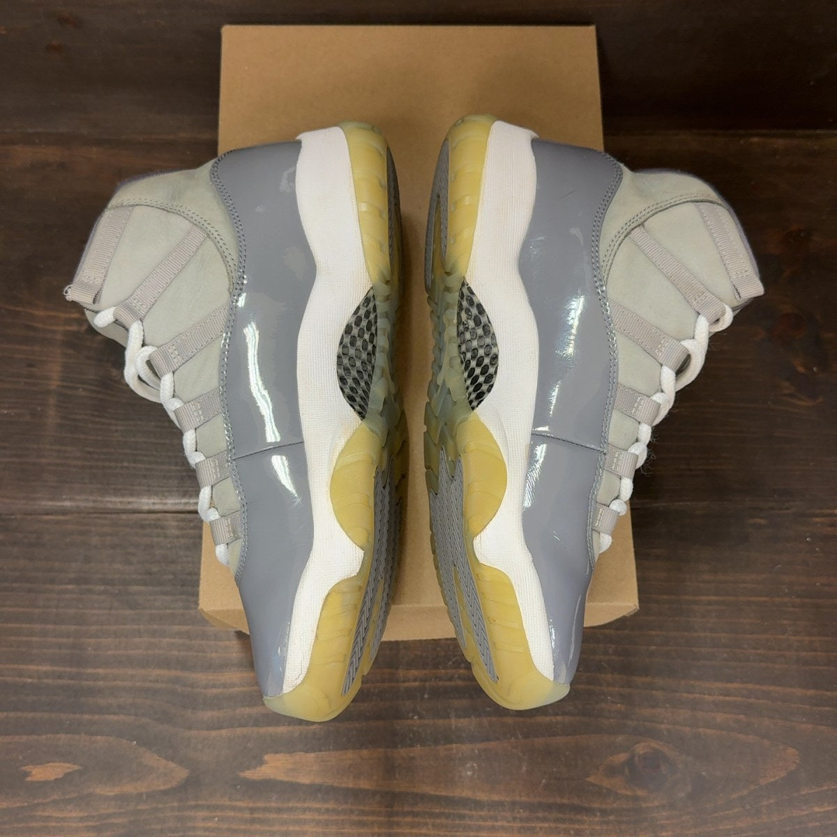 Jordan 11 Retro Cool Grey (2021) Size 9 (Pre-Owned) - Image 4