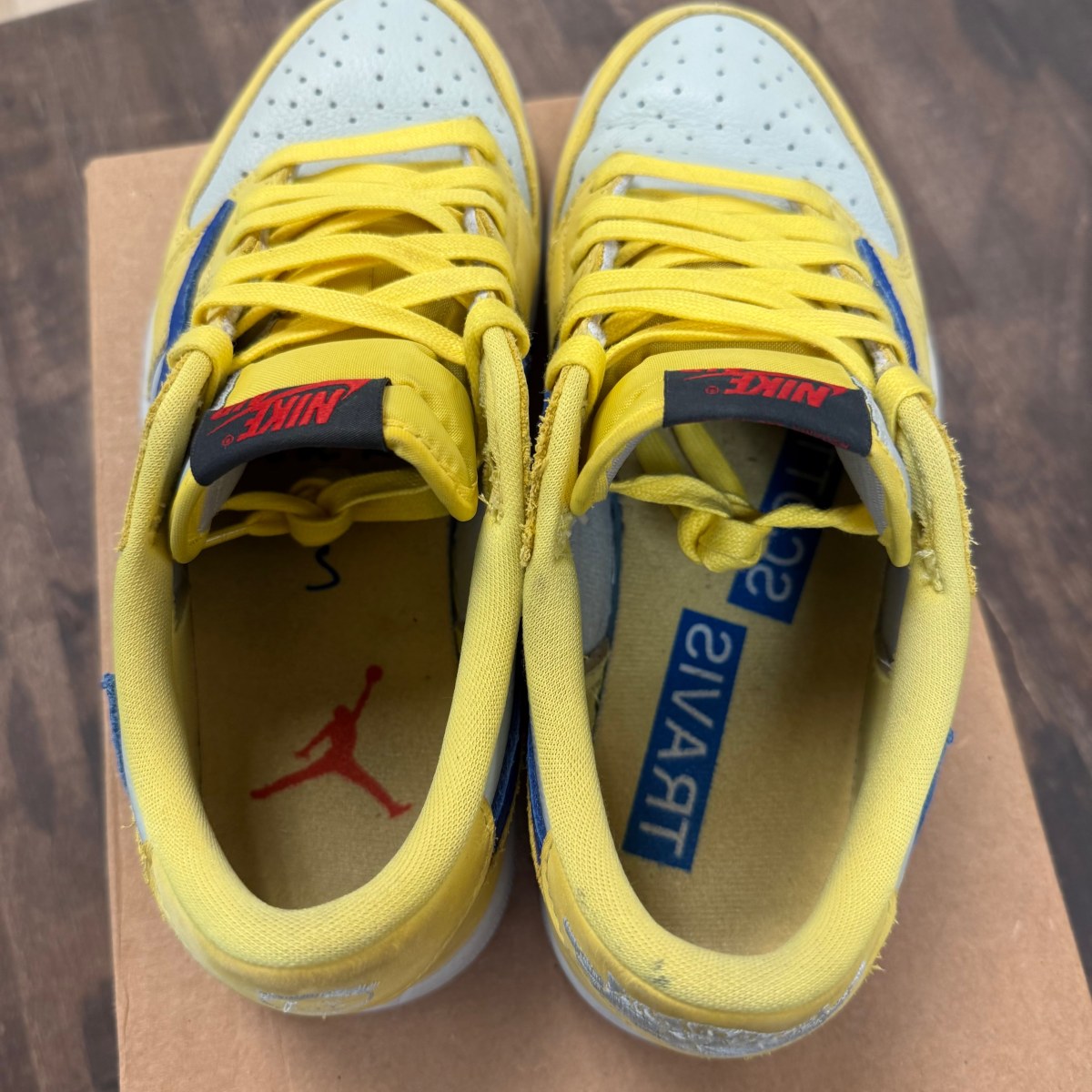 Jordan 1 Retro Low OG SP Travis Scott Canary (Women's) Size 8.5W (Pre-Owned) - Image 4
