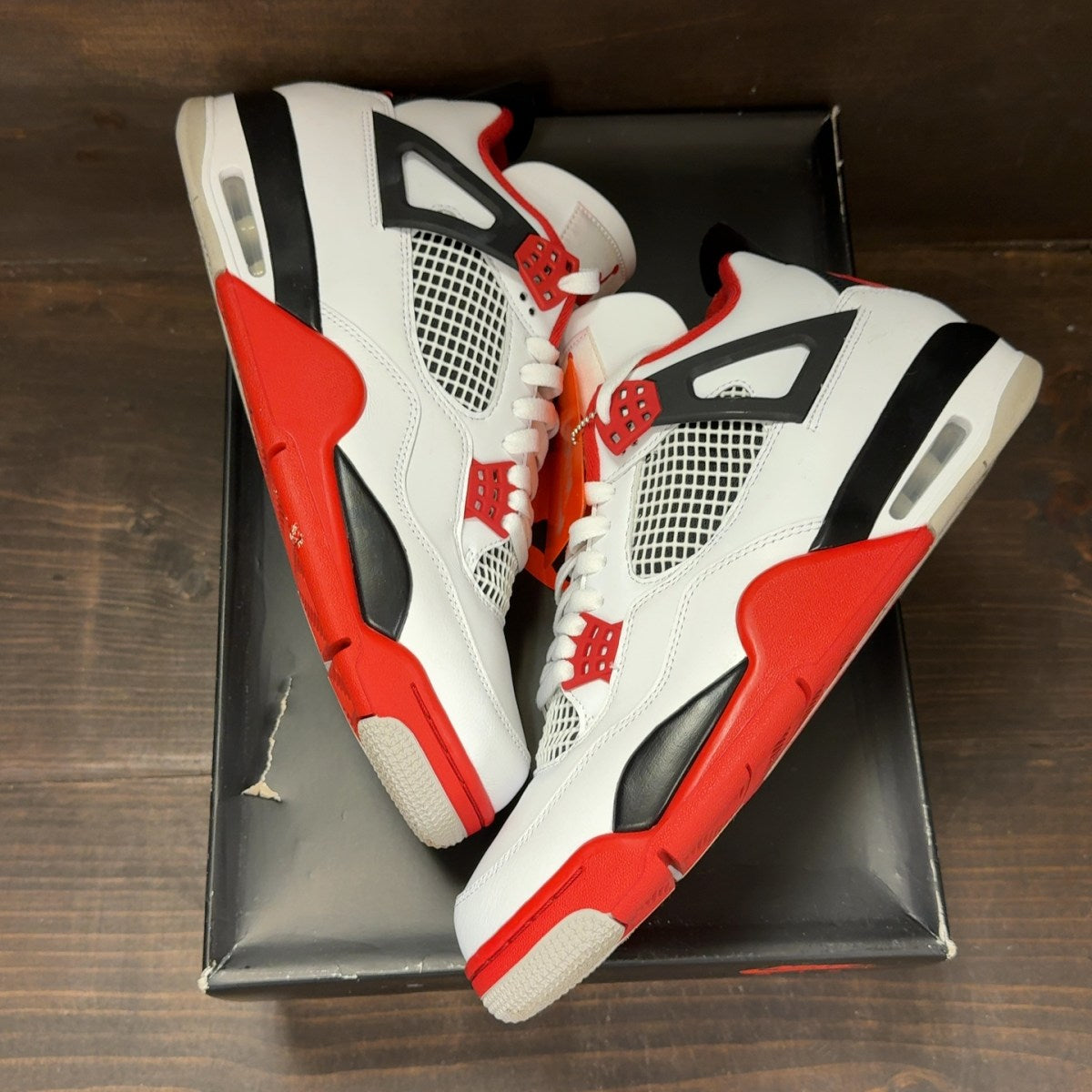 Jordan 4 Retro Fire Red (2020) - Image 2