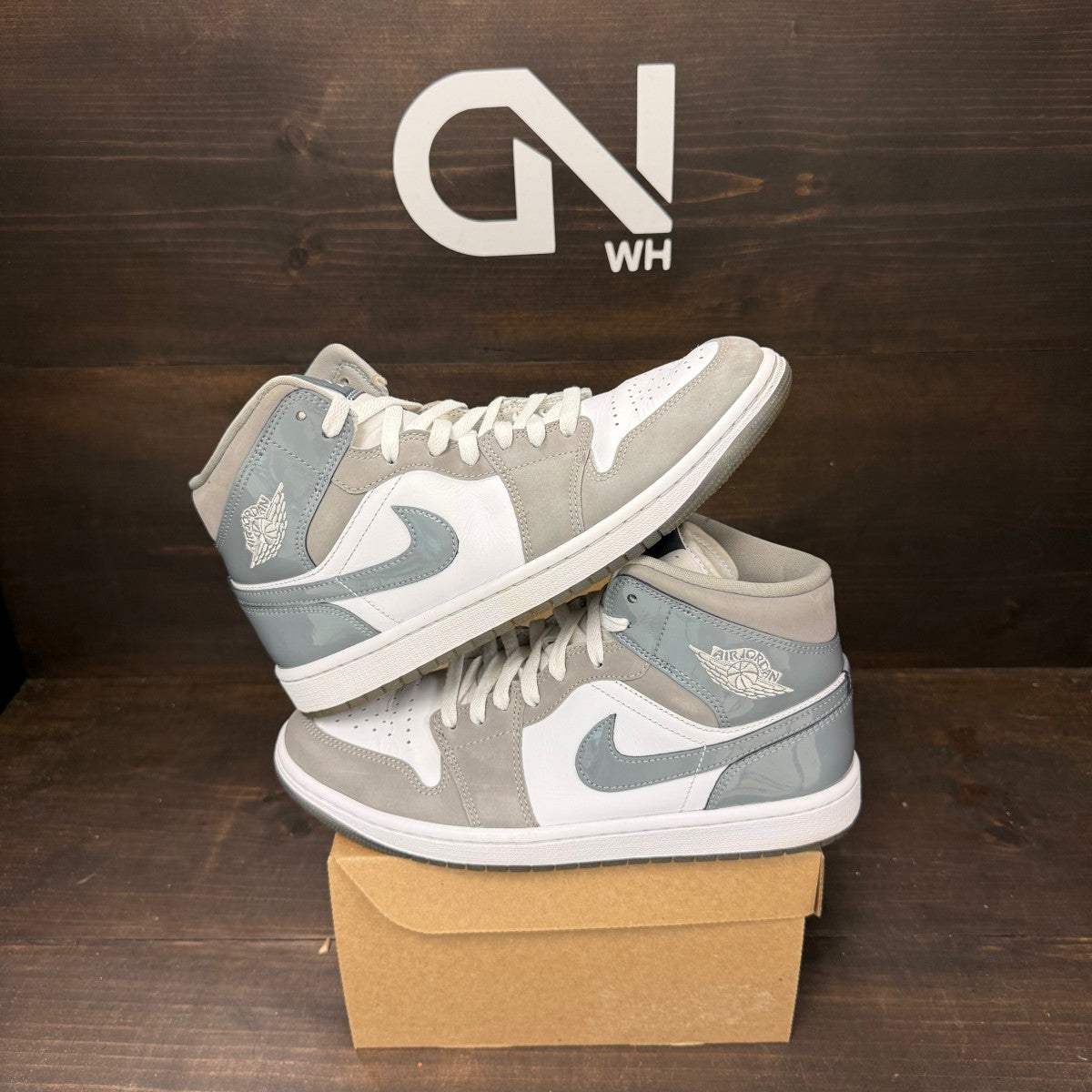 Jordan 1 Mid SE White Medium Grey Cool Grey Size 8.5 (Pre-Owned) - Image 1