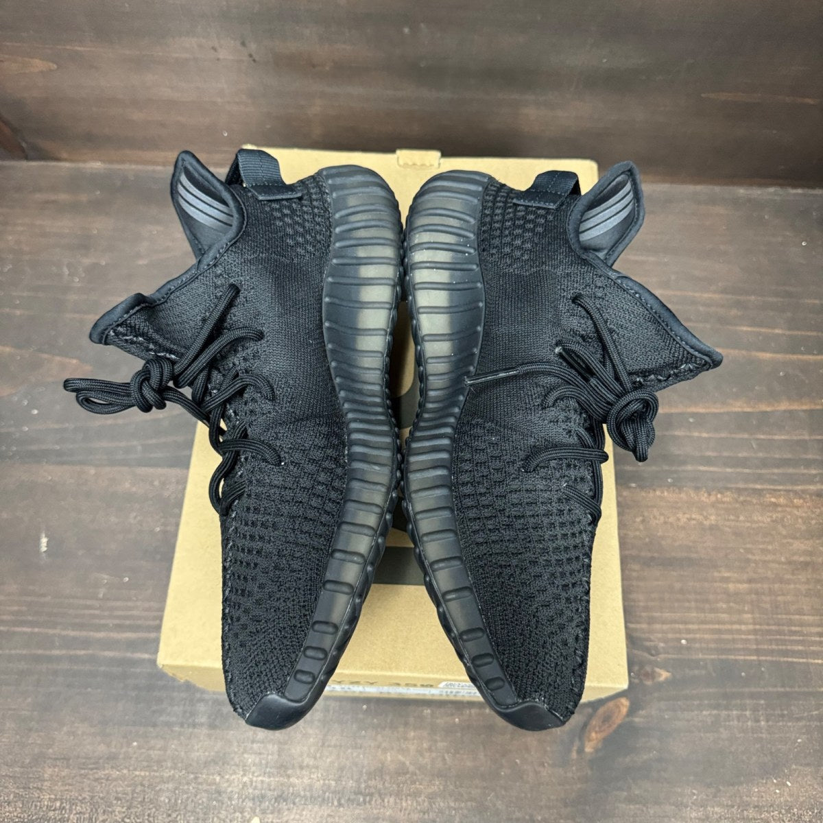 adidas Yeezy Boost 350 V2 Onyx - Image 4