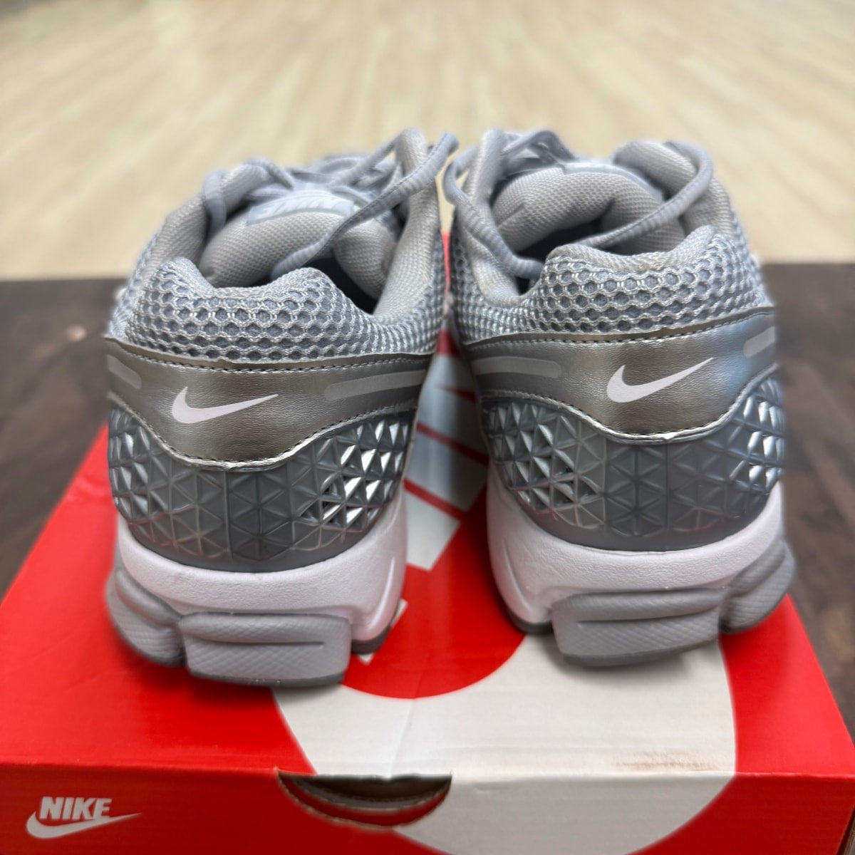 Nike Zoom Vomero 5 Cool Grey - Image 3