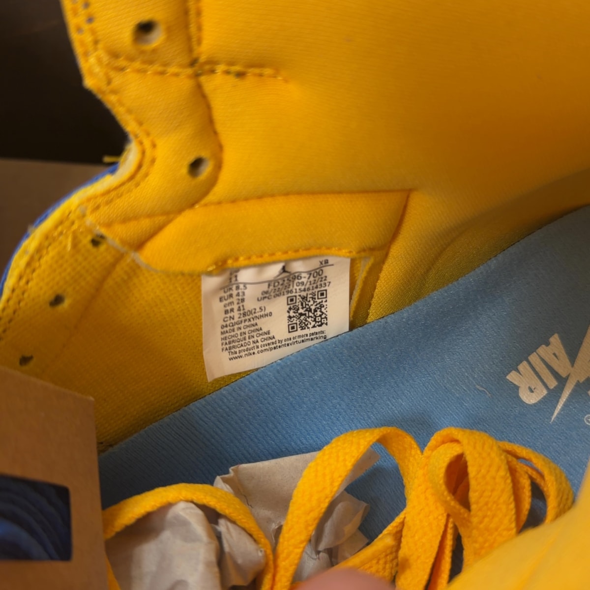 Jordan 1 Retro High OG Reverse Laney (Women's) Size 11W - Image 7