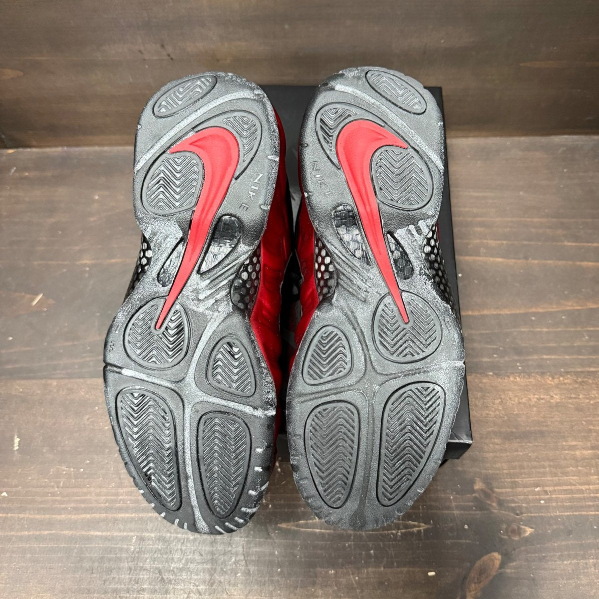 Nike Air Foamposite Pro University Red Size 9 (Pre-Owned) - box