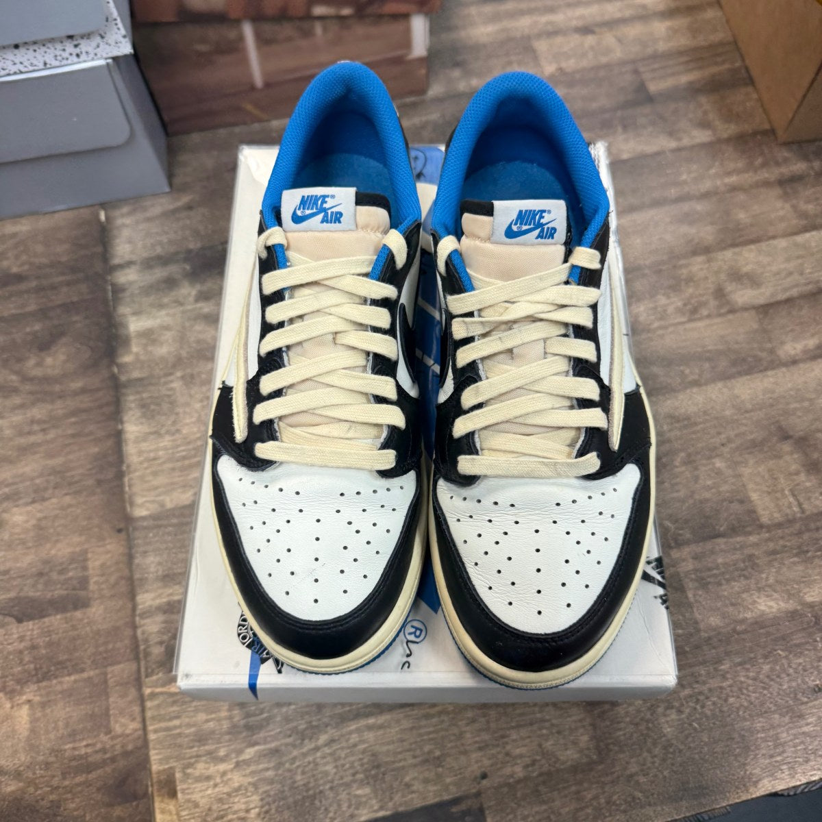 Jordan 1 Retro Low OG SP Fragment x Travis Scott - Image 2
