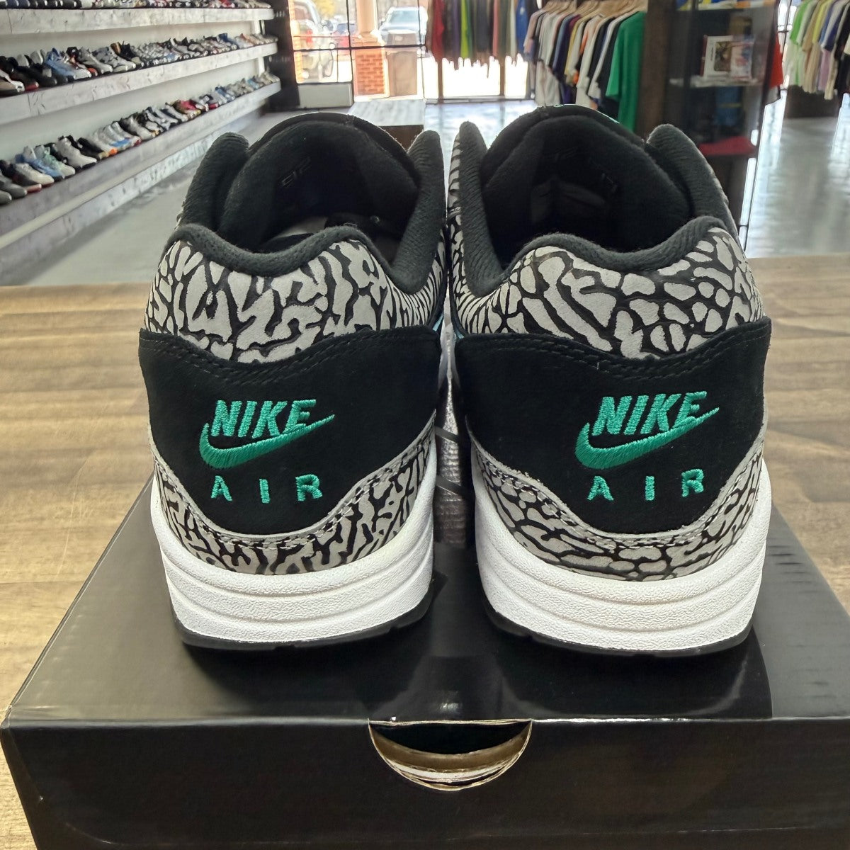 Nike Air Max 1 atmos x Jordan Size 9.5 (Pre-Owned) - Image 4