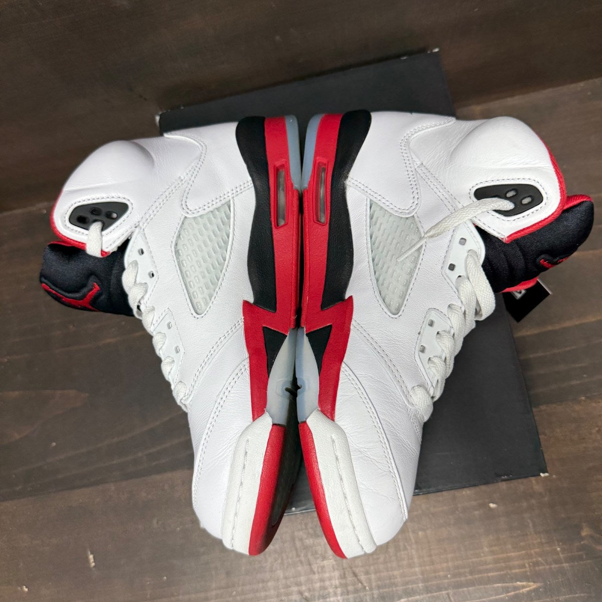 Jordan 5 Retro Fire Red Black Tongue (2025) (GS) - Image 3
