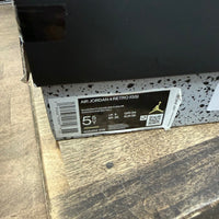 Jordan 4 Retro Red Thunder (GS) Size 5.5Y (Pre-Owned) - Image 6