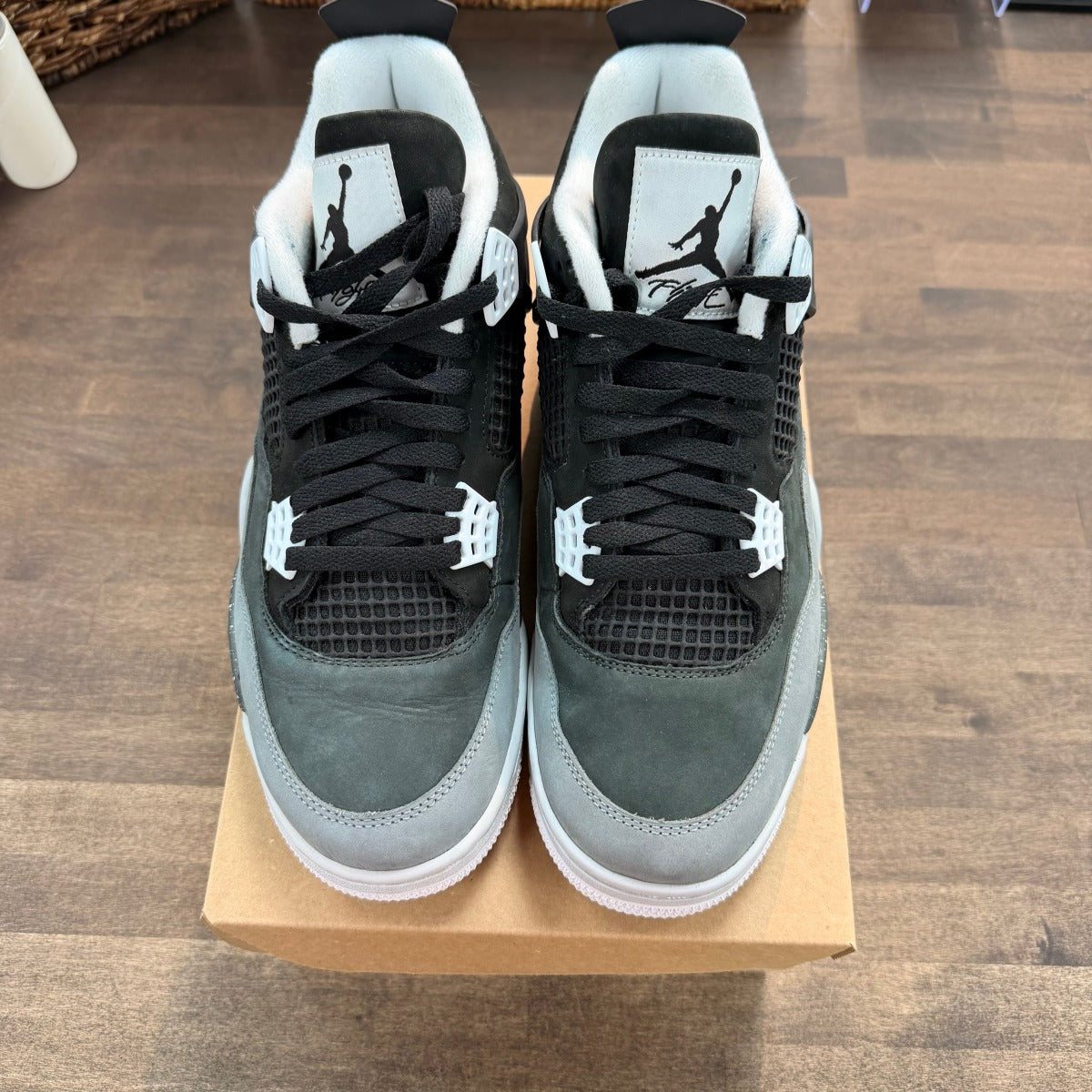 Jordan 4 Retro Fear (2024) Size 10.5 (Pre-Owned) - Image 2