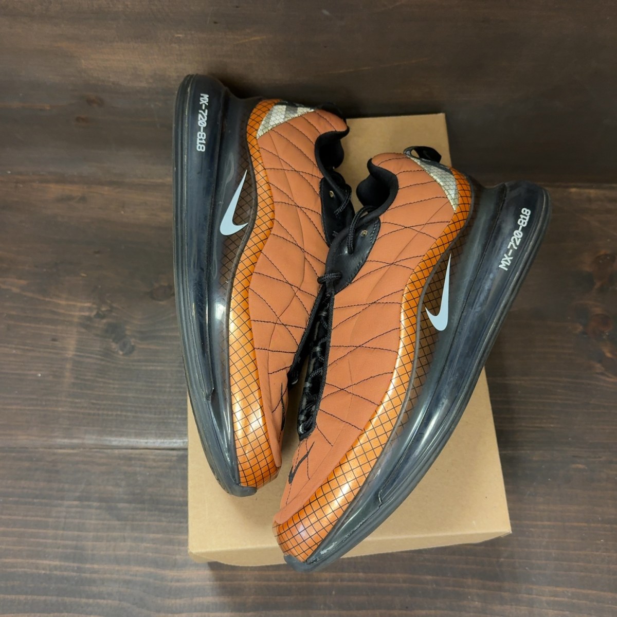 Nike Air Max 720-818 Metallic Copper Size 11 (Pre-Owned) - Image 2