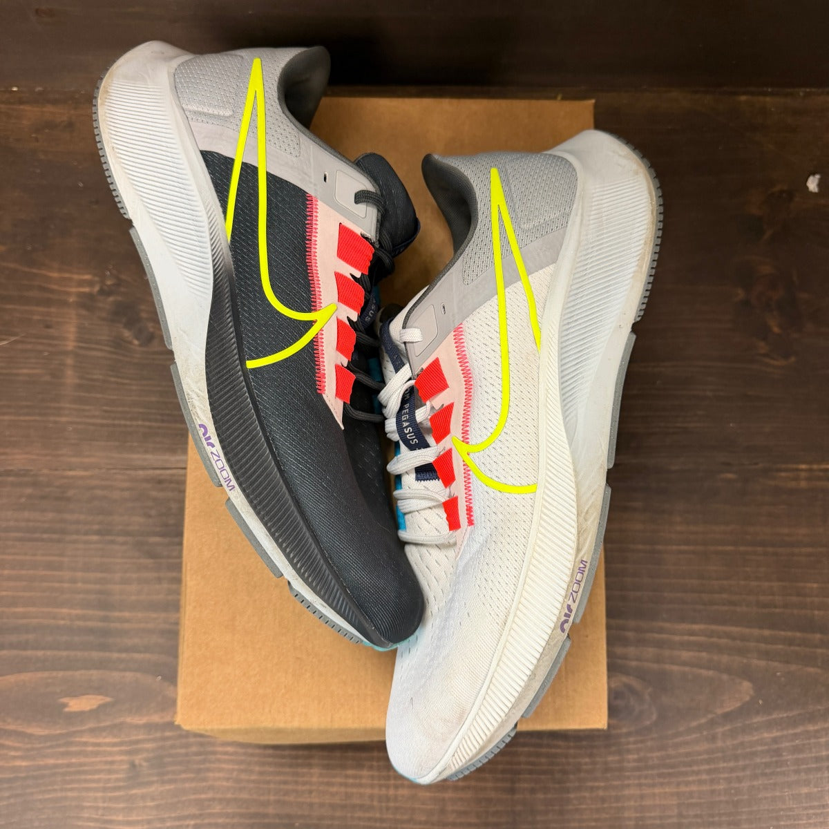 Nike Air Zoom Pegasus 38 LE Greedy Size 12 (Pre-Owned) - Image 2