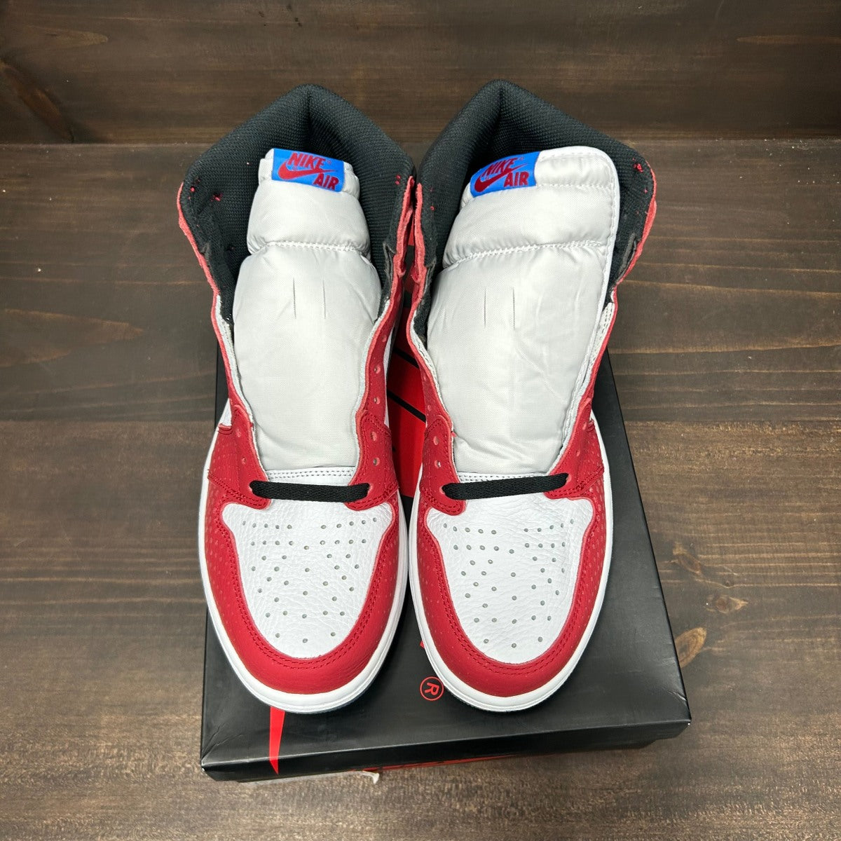 Jordan 1 Retro High Spider-Man Origin Story Size 10.5 (Pre-Owned) - Image 3