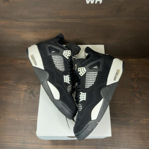 Jordan 4 Retro White Thunder Size 9 (Pre-Owned)