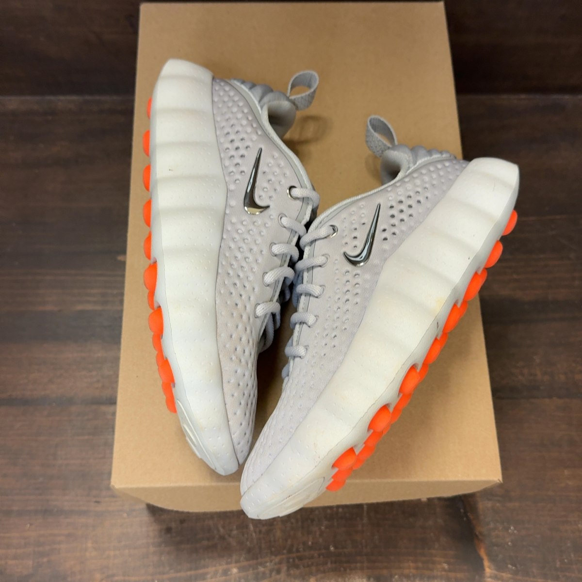 Nike Mind 002 Light Smoke Grey (Women's) Size 5.5W (Pre-Owned) - Image 2