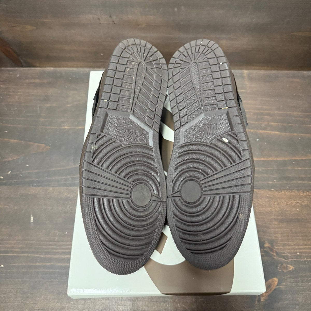 Jordan 1 Retro Low OG SP Travis Scott Velvet Brown - Image 6