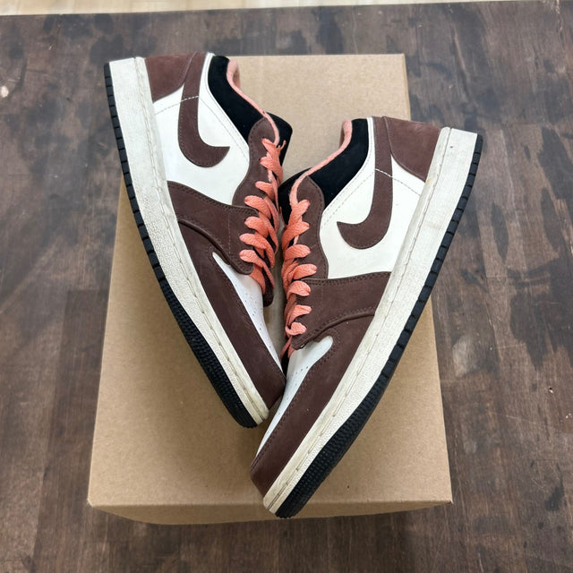 Jordan 1 Low Mocha Size 7.5 (Pre-Owned) - Image 1