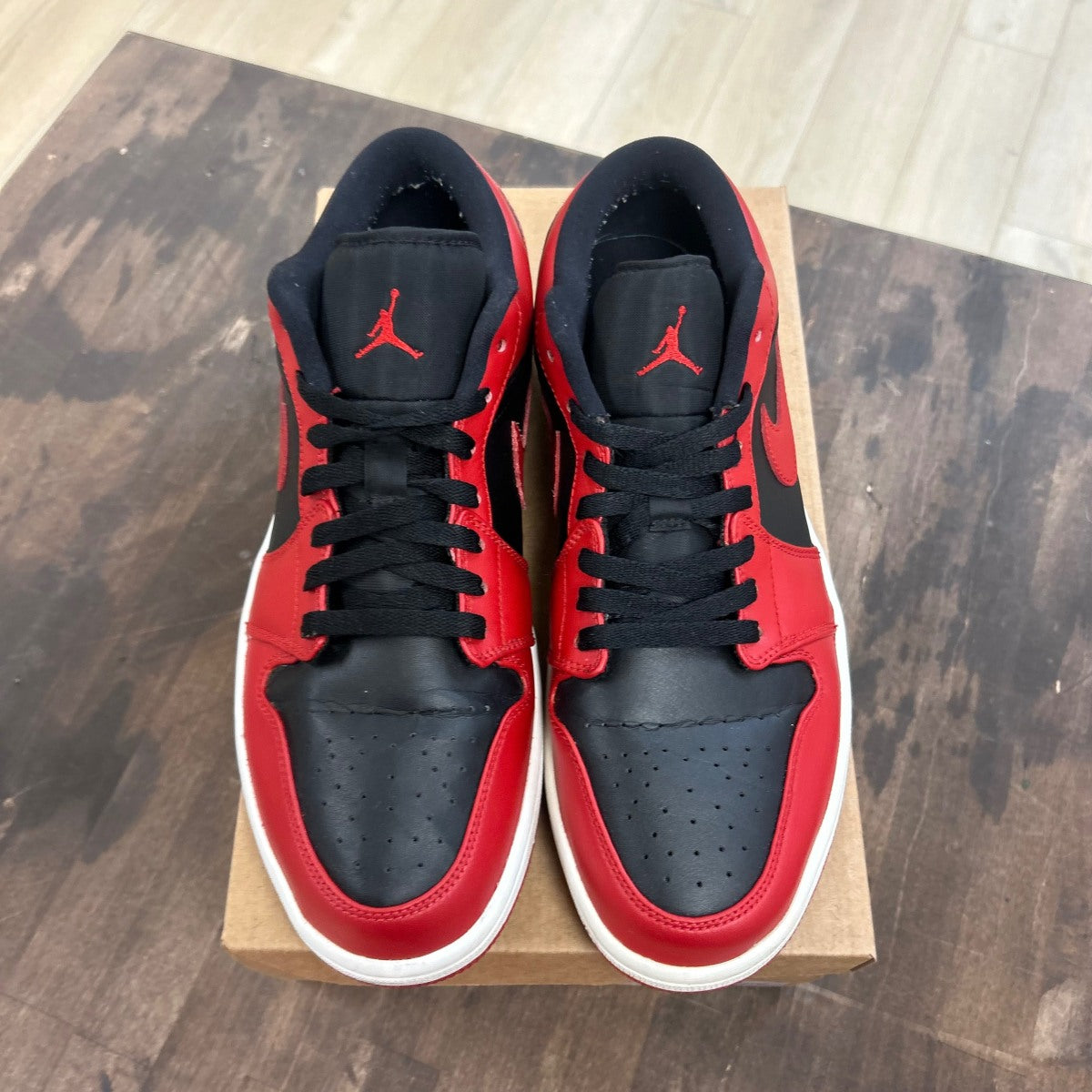 Jordan 1 Low Reverse Bred Size 12 (Pre-Owned) - Image 2
