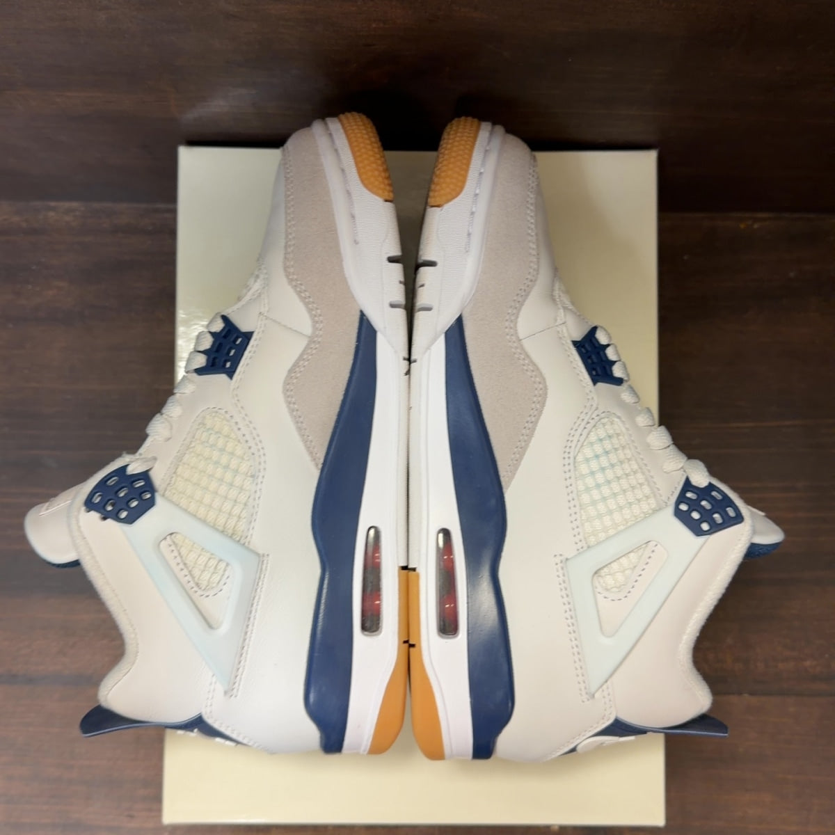 Jordan 4 Retro SB Navy Size 6.5 (Pre-Owned)