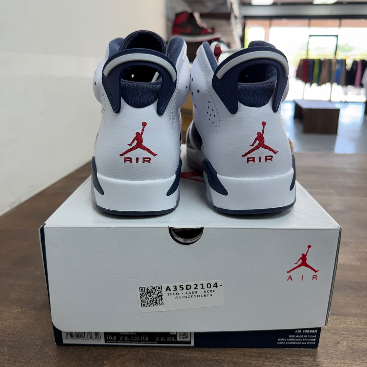 Jordan 6 Retro Olympic (2024) - Image 3