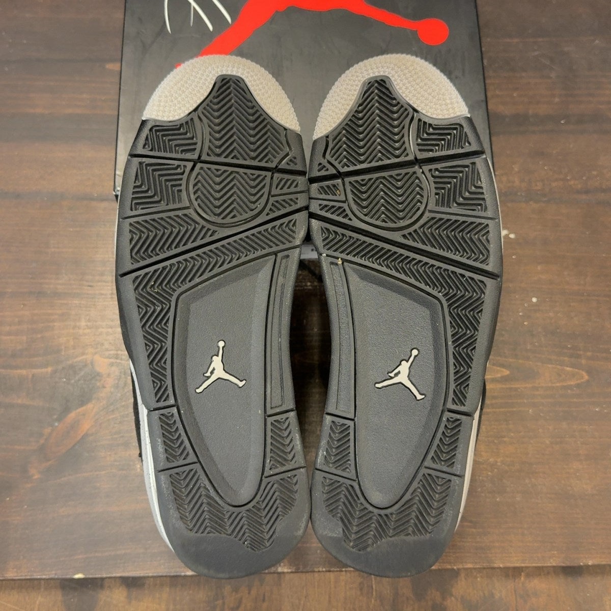 Jordan 4 Retro Oreo (2015) - Image 9