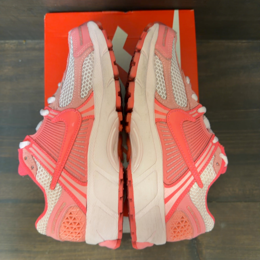 Nike Zoom Vomero 5 Coral Chalk Hot Punch (Women's) Size 5.5W (Pre-Owned)