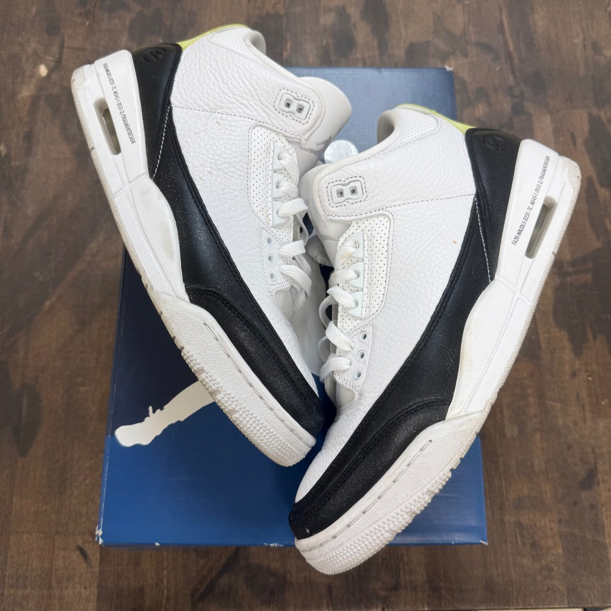 Jordan 3 Retro Fragment - Image 1
