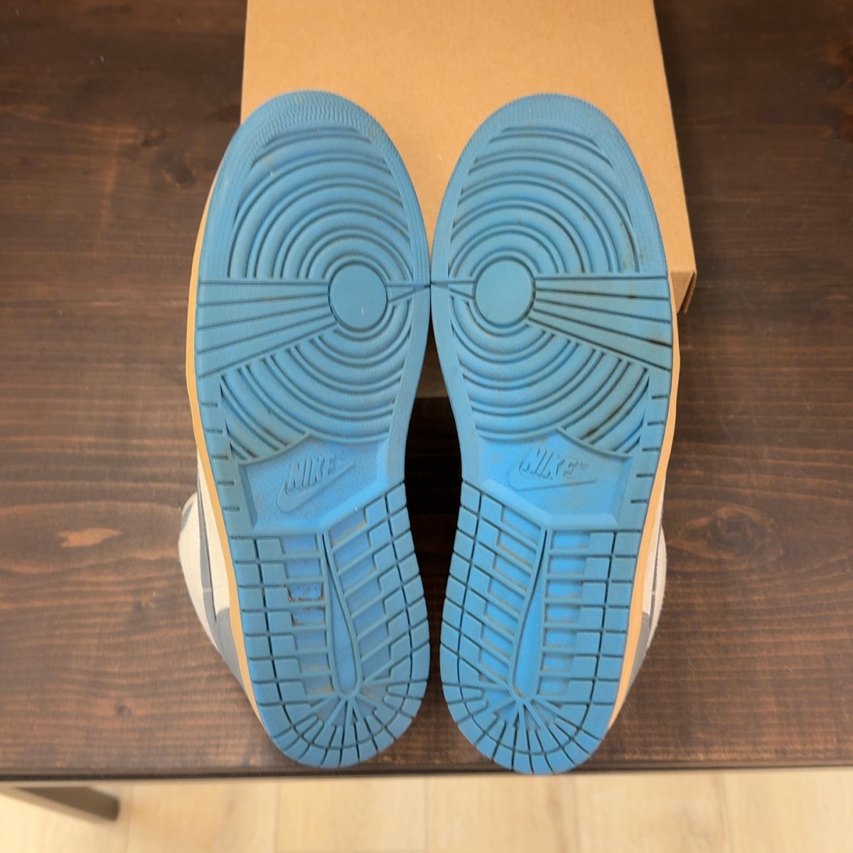 Jordan 1 Low Vintage UNC Grey Size 9.5 (Pre-Owned) - Image 7