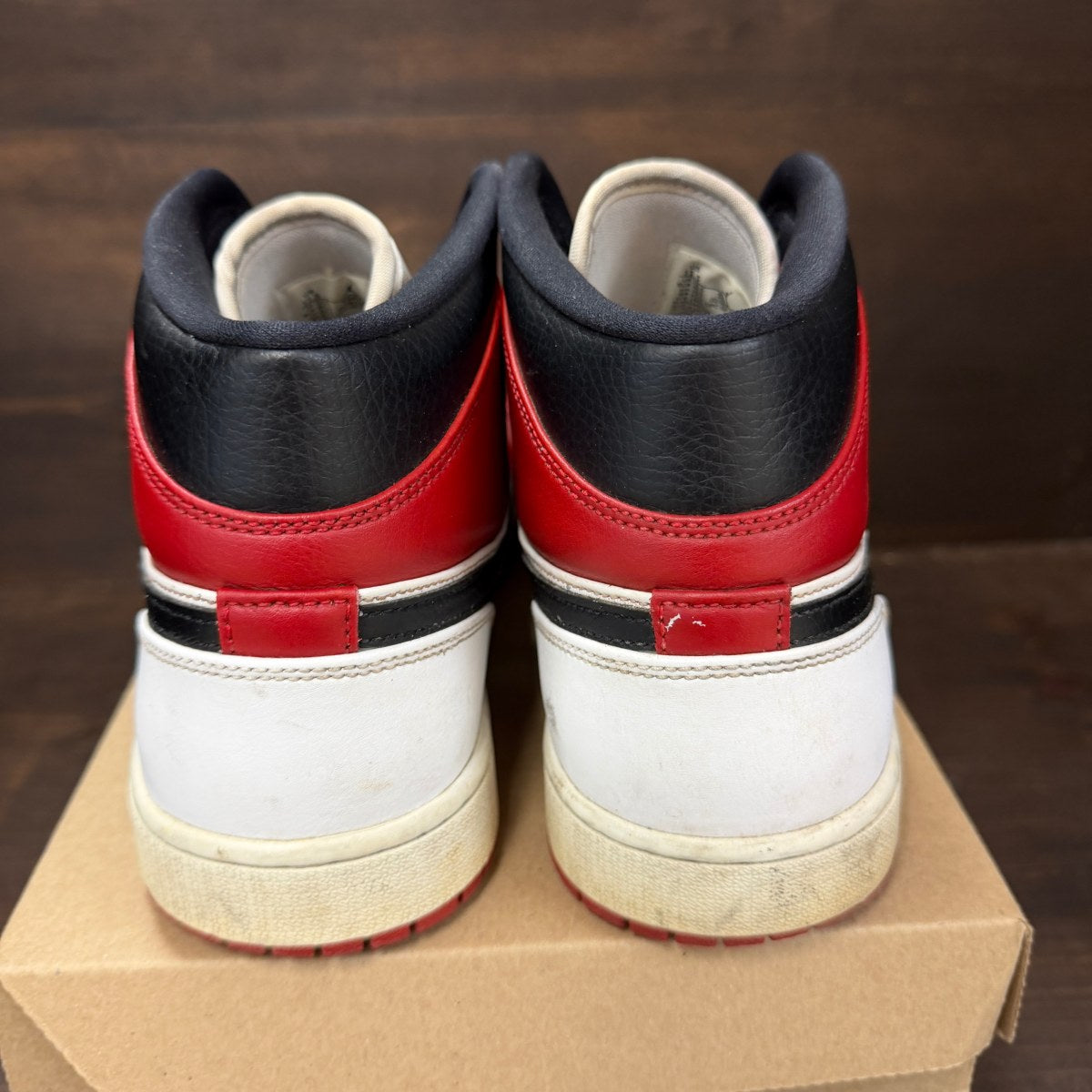 Jordan 1 Mid Chicago (2020) Size 11.5 (Pre-Owned) - Image 4