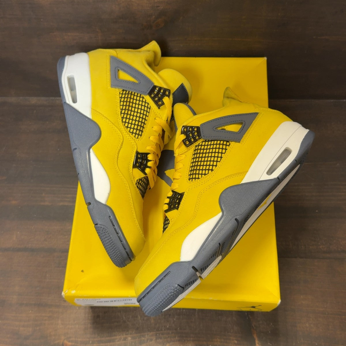 Jordan 4 Retro Lightning (2021) - Image 2