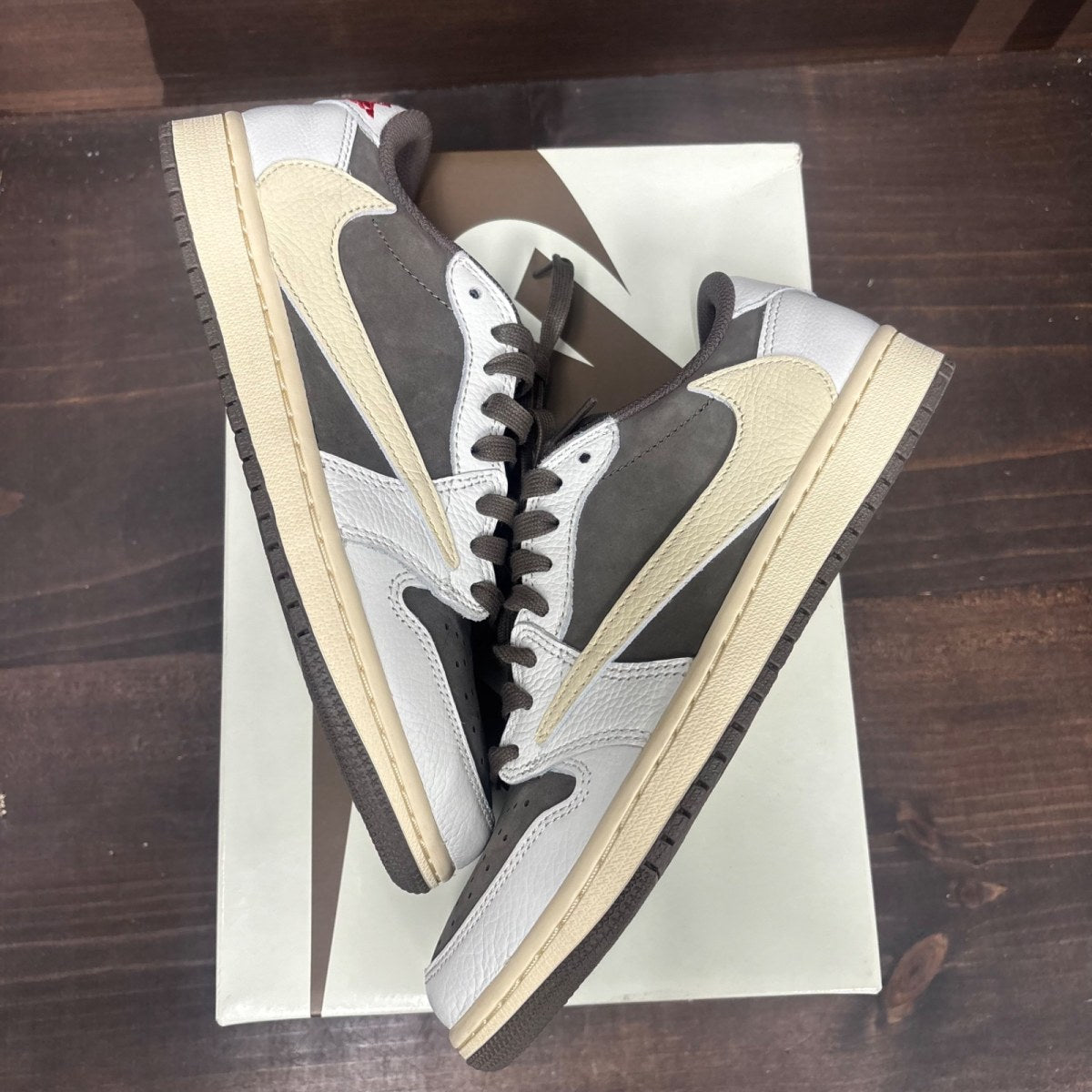Jordan 1 Retro Low OG SP Travis Scott Reverse Mocha - Image 2