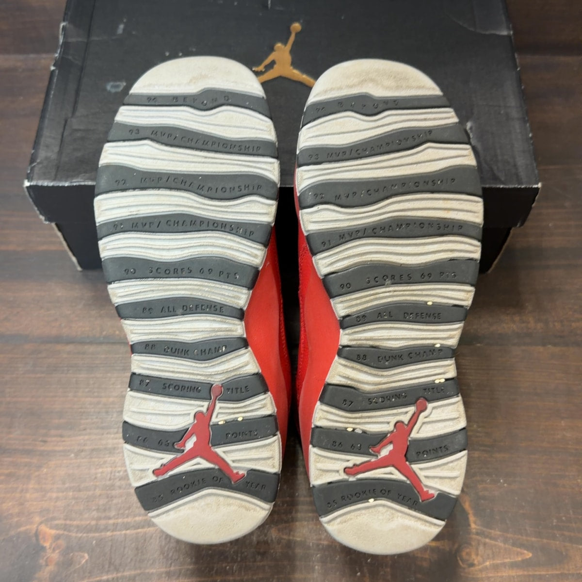 Jordan 10 Retro Bulls Over Broadway (GS) - Image 6