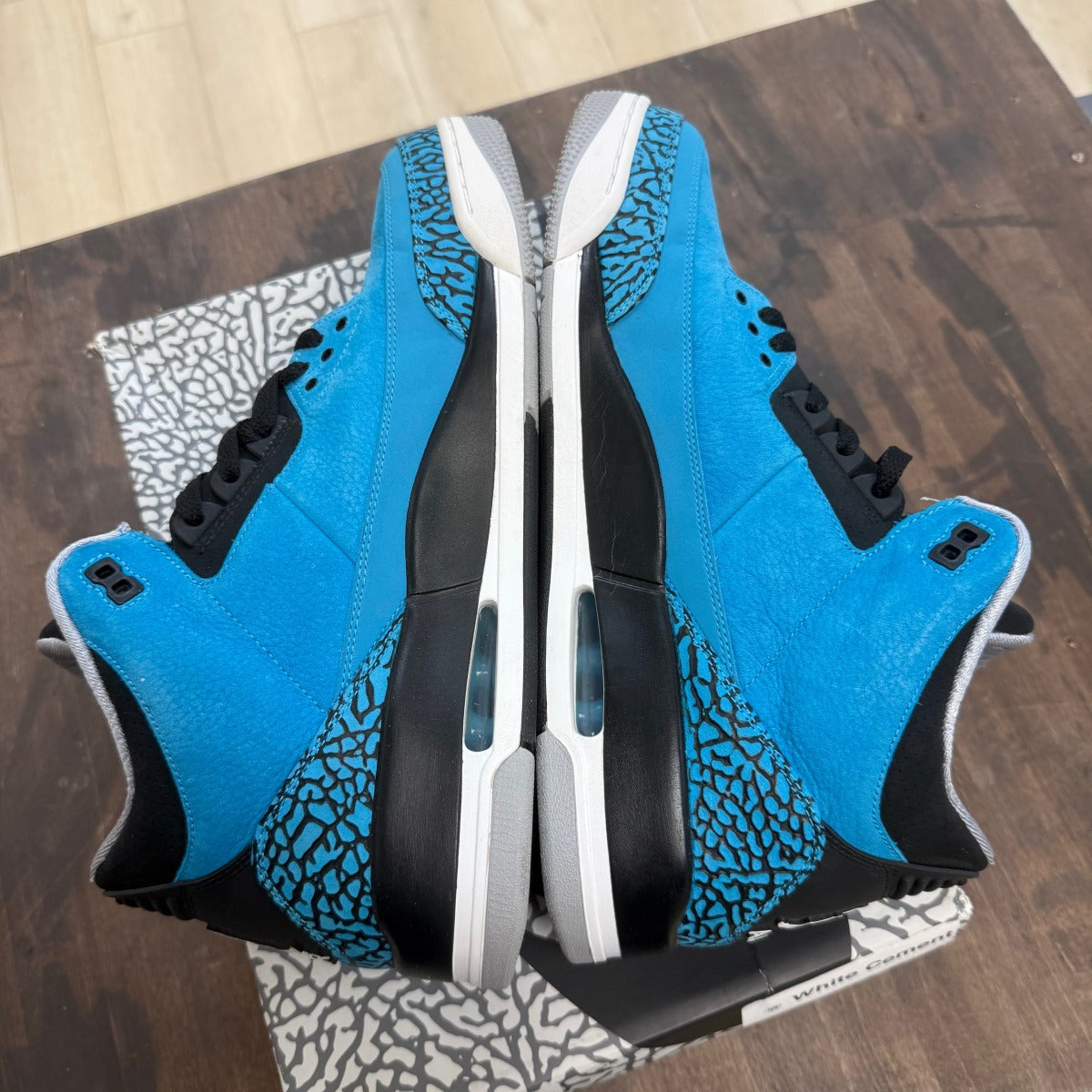 Jordan 3 Retro Powder Blue Size 13 (Pre-Owned) - Image 4