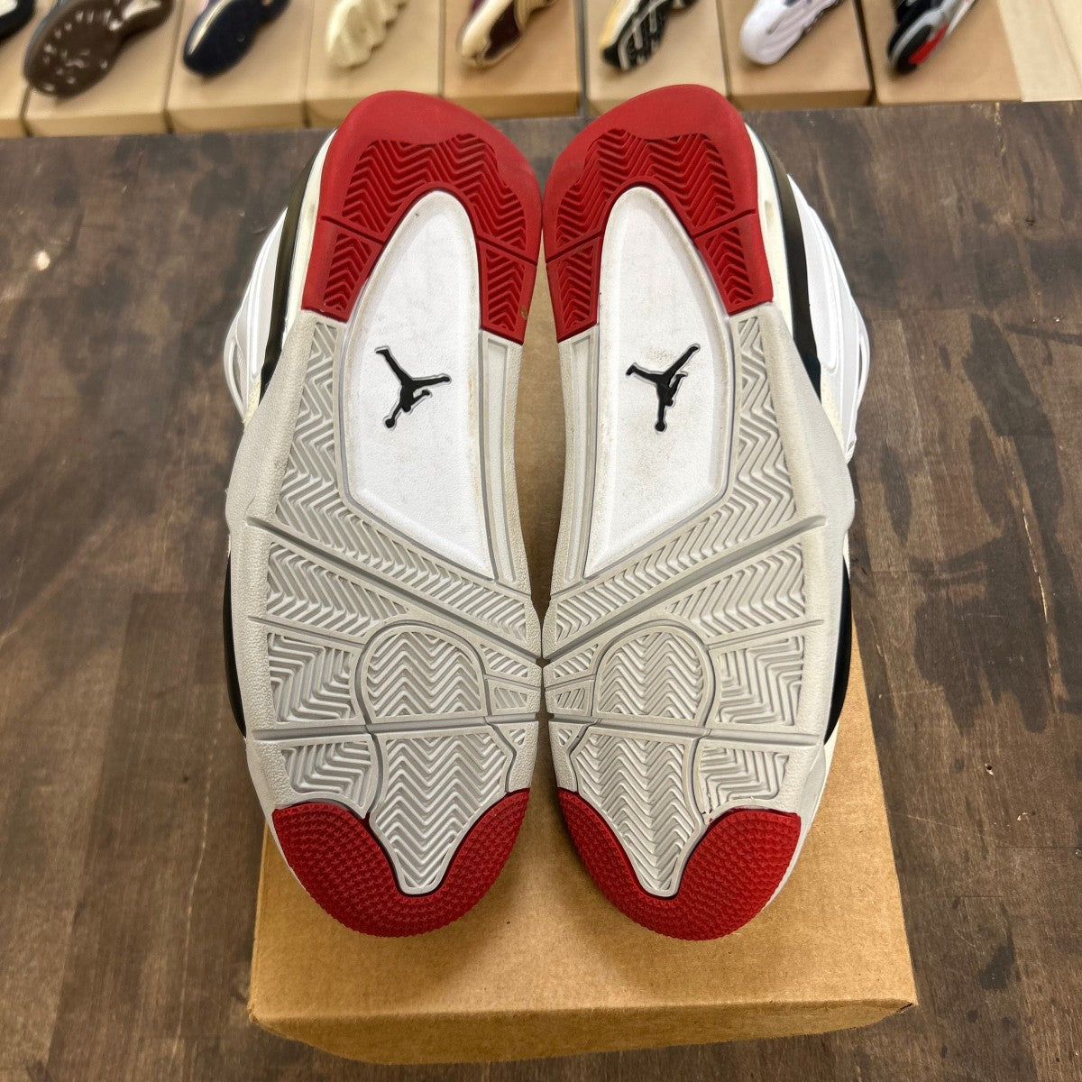 Jordan 4 RM White Fire Red Size 9.5 (Pre-Owned) - Image 5