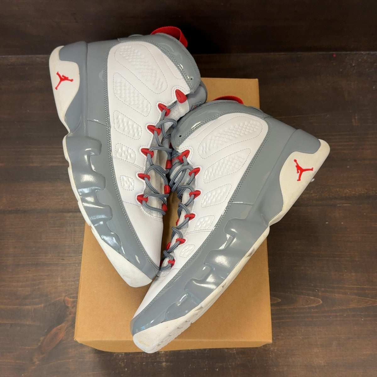 Jordan 9 Retro Fire Red Size 12 (Pre-Owned) - Image 2