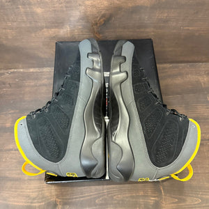 Jordan 9 Retro Dark Charcoal University Gold - Image 4