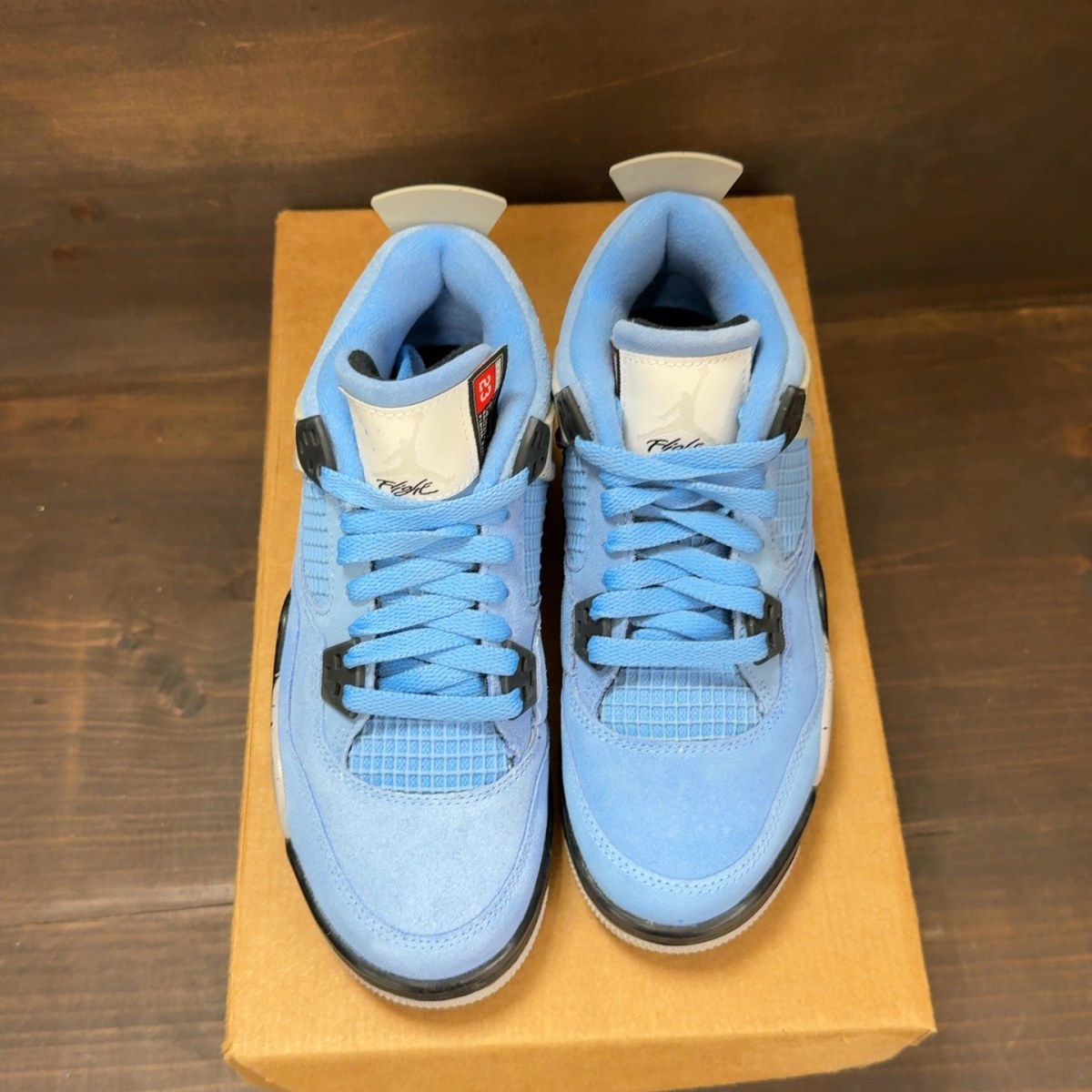 Jordan 4 Retro University Blue (GS) Size 4.5Y (Pre-Owned) - Image 3
