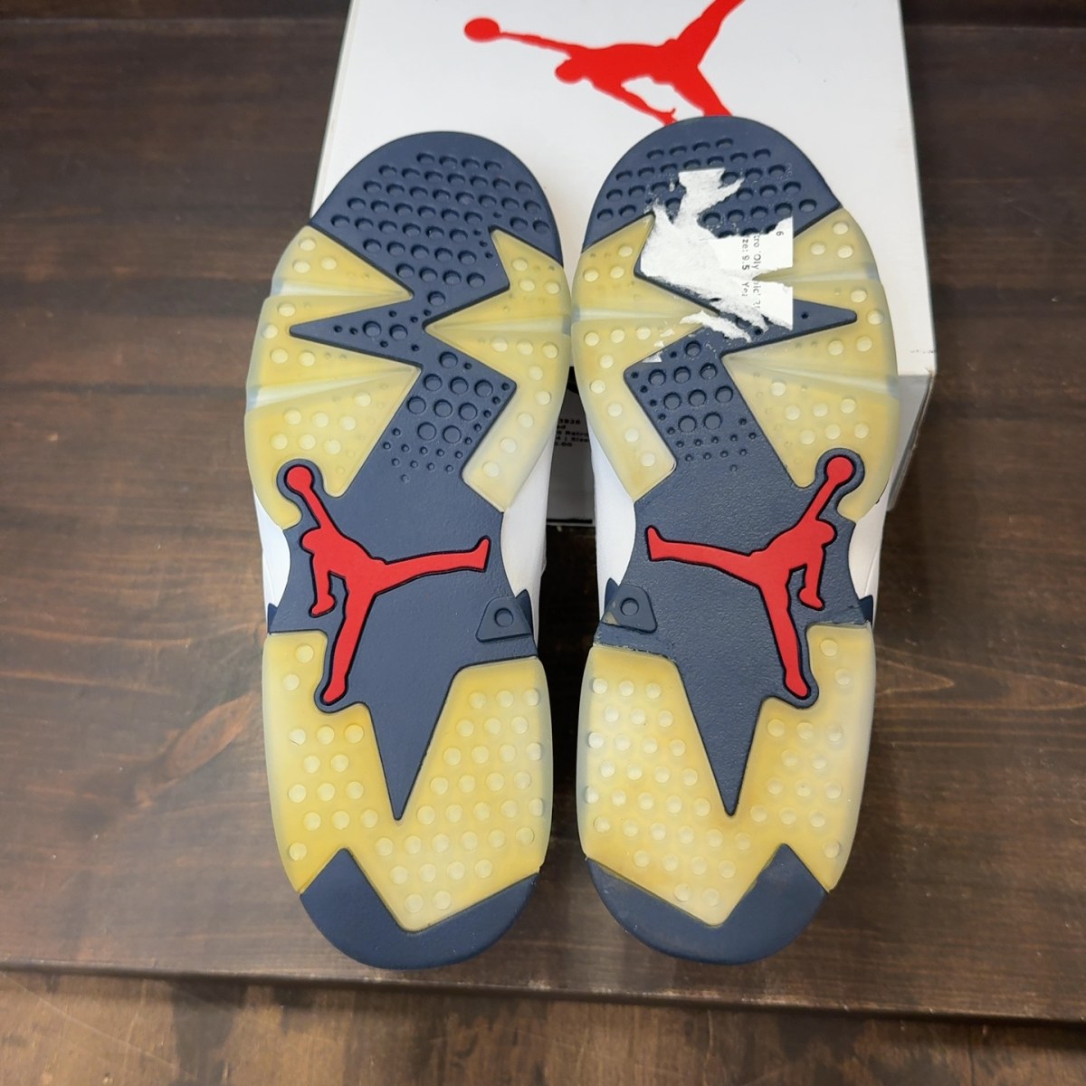 Jordan 6 Retro Olympic (2024) - Image 7
