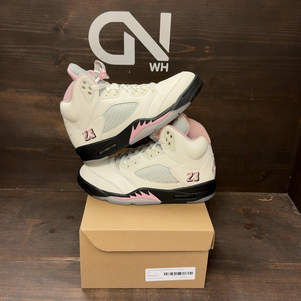 Jordan 5 Retro Medium Soft Pink Size 7.5 (Pre-Owned) - front