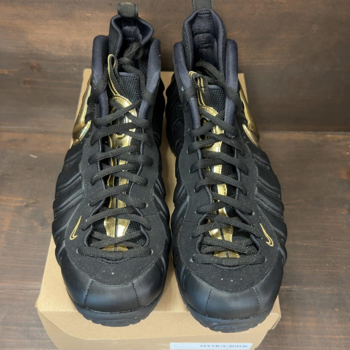 Nike Air Foamposite Pro Black Metallic Gold Size 12 (Pre-Owned) - Image 3